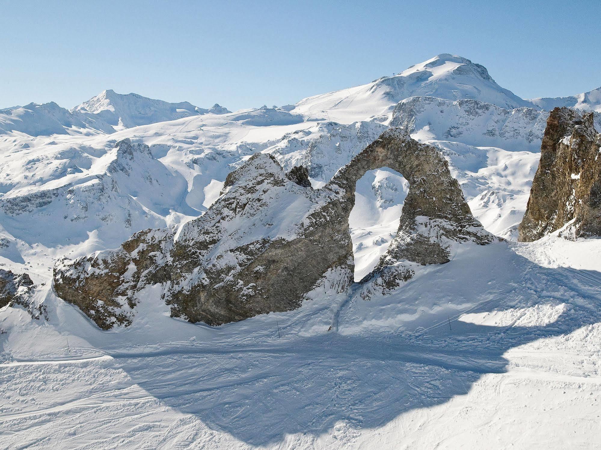 Hotel L'Aiguille Percee ティニュ エクステリア 写真
